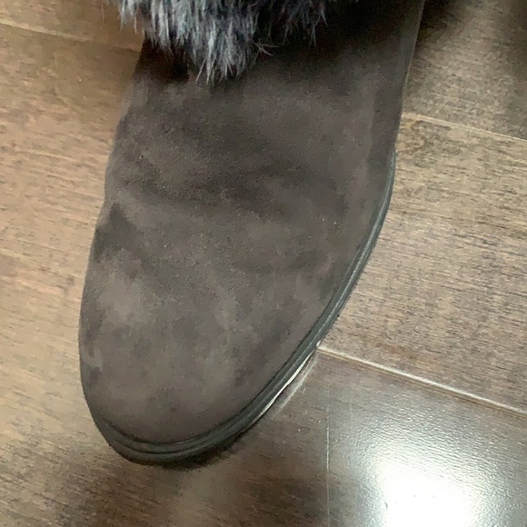 STUART WEITZMAN Blizzard Fur Shearling Cuff Gray - Picture 13 of 14